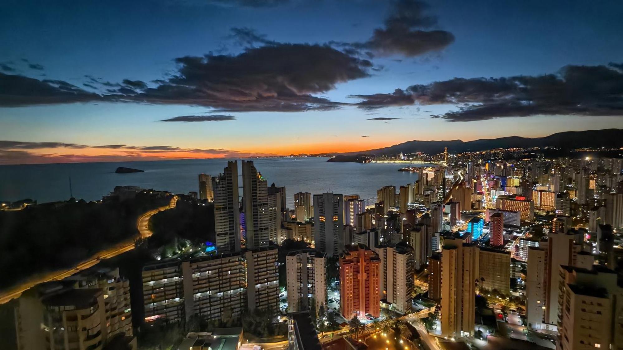 Appartement Skyline Floor 28 Sea Views à Benidorm Extérieur photo